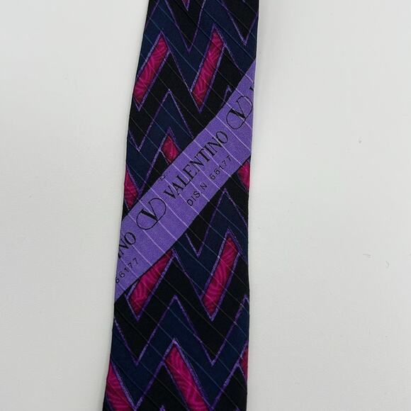 VTG Valentino Neck Tie - Picture 5 of 6